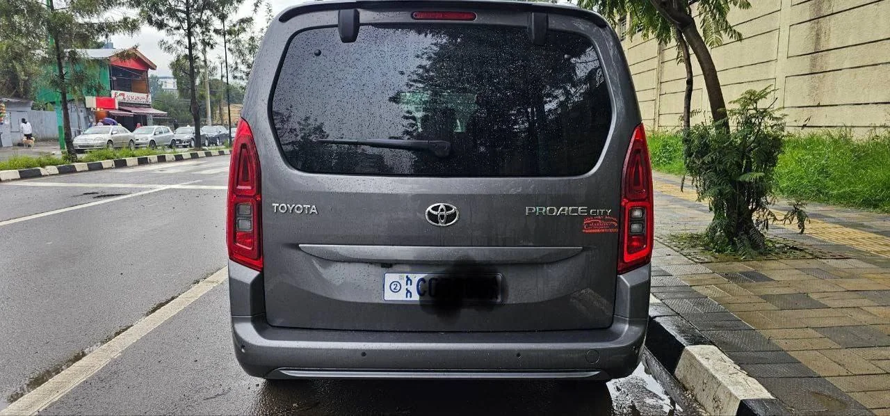 2021 Model-Toyota Proace City