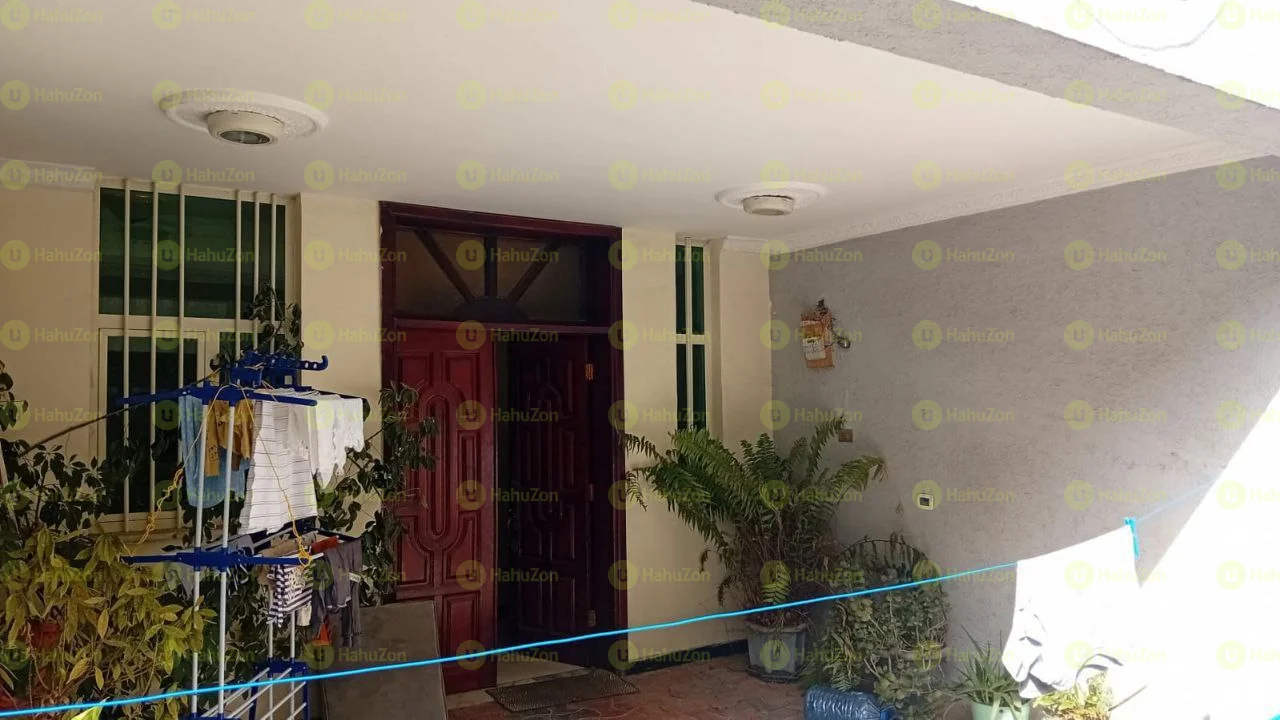 100 ካሬ የሚሸጥ ቤት በጀሞ ዮቴክ