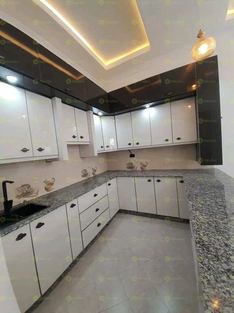 250 ካሬ የሚሸጥ ዘመናዊ ቪላ ቤት በአያት