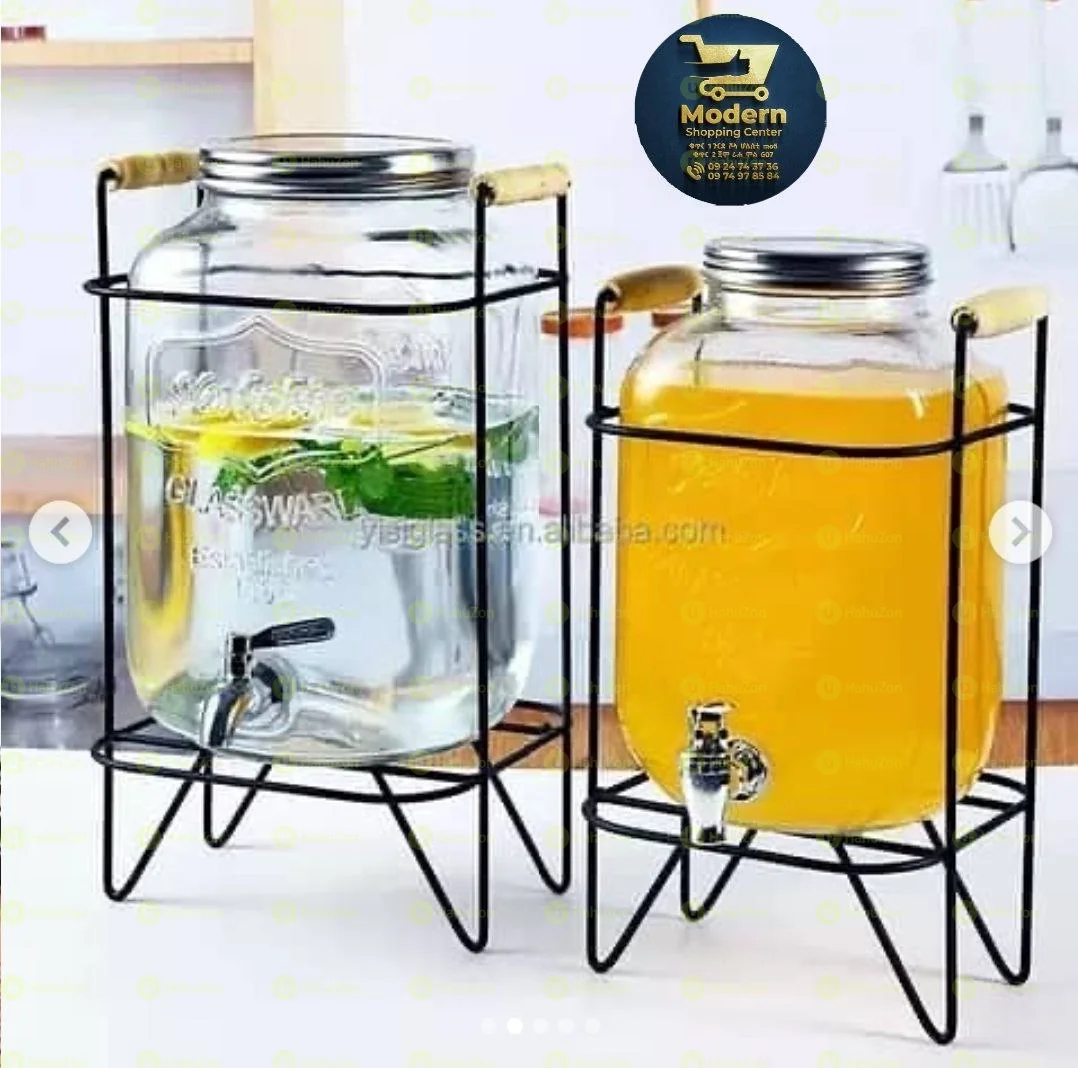 የተለያዩ መጠጦችን ማቅረቢያ ጃር