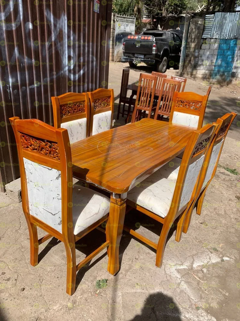 ባለ 6 ወንበር የምግብ ጠረጴዛ