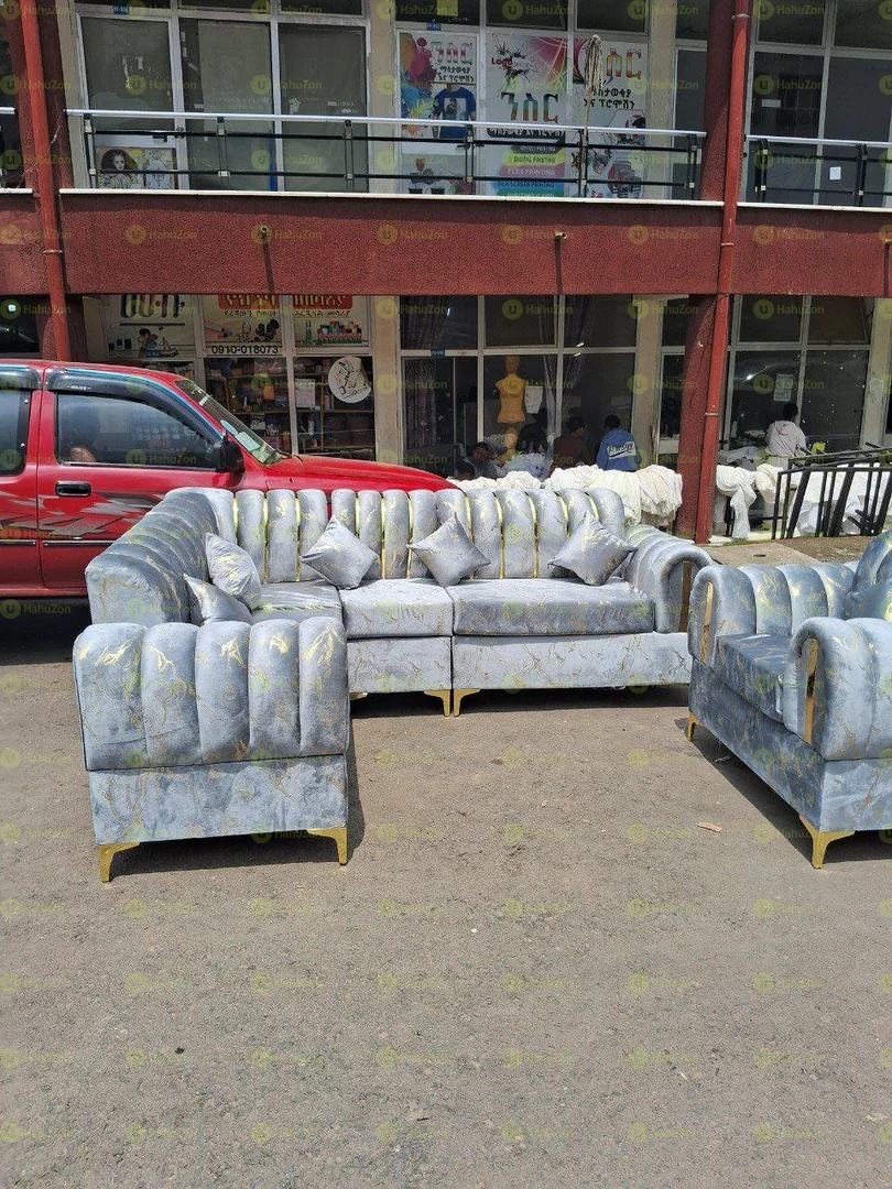 L + 1 ሼፕ ሶፋ