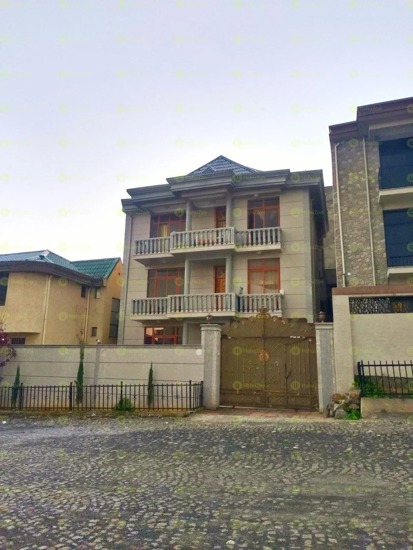 250 ካሬ የሚሸጥ G+2 ቤት በሰሚት