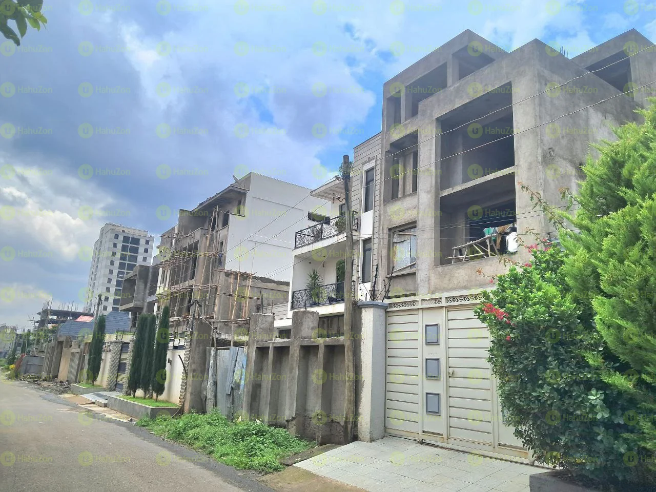 250 ካሬ የሚሸጥ G+3+ ቴራዘ ቤት በአያት