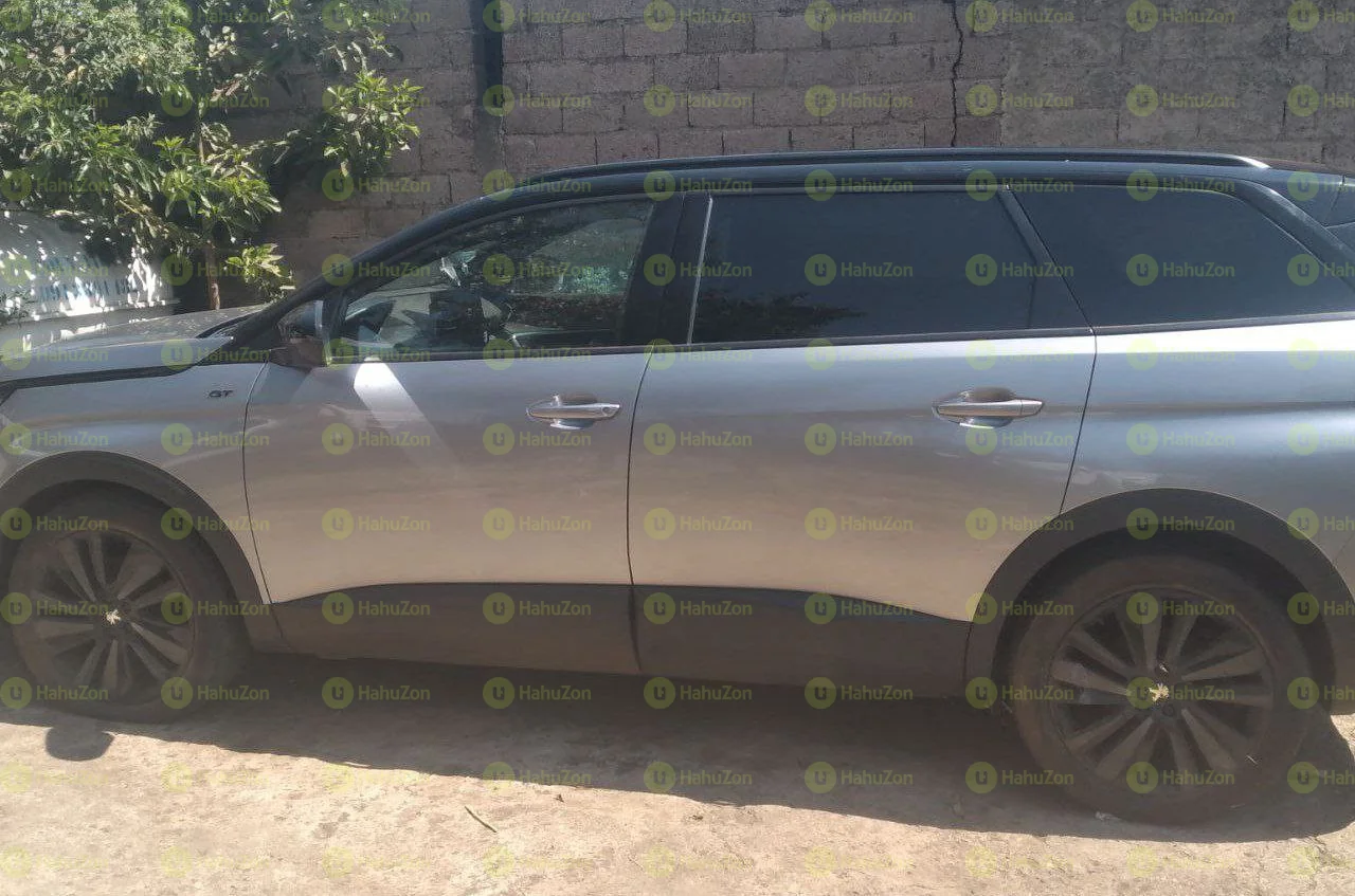 2022 Model-Peugeot 5008