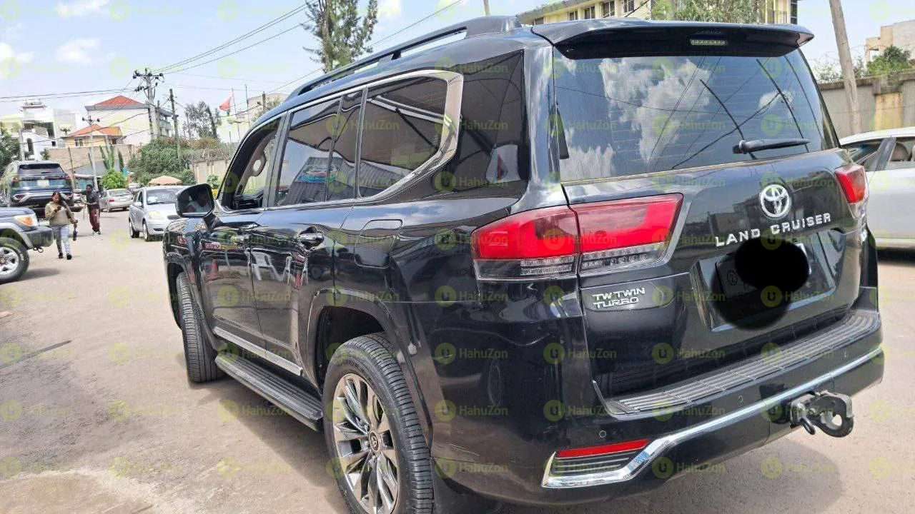 2023 Model-Toyota Land Cruiser V6 VXR