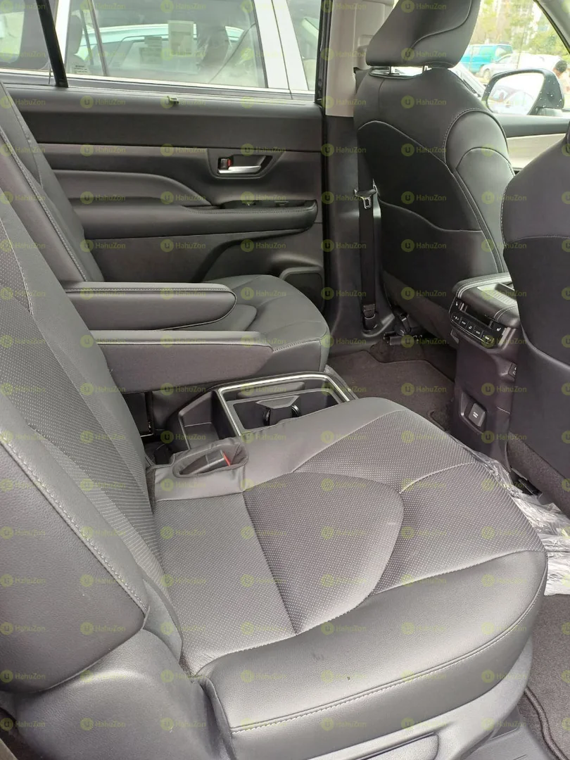 2025 Model-Toyota Highlander