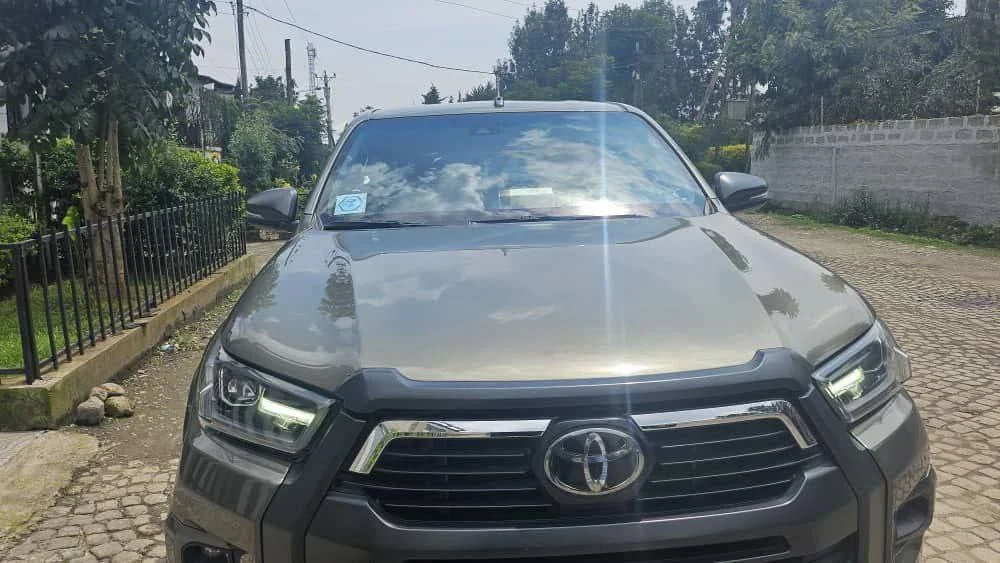 2021 Model0-Toyota Hilux Invincible