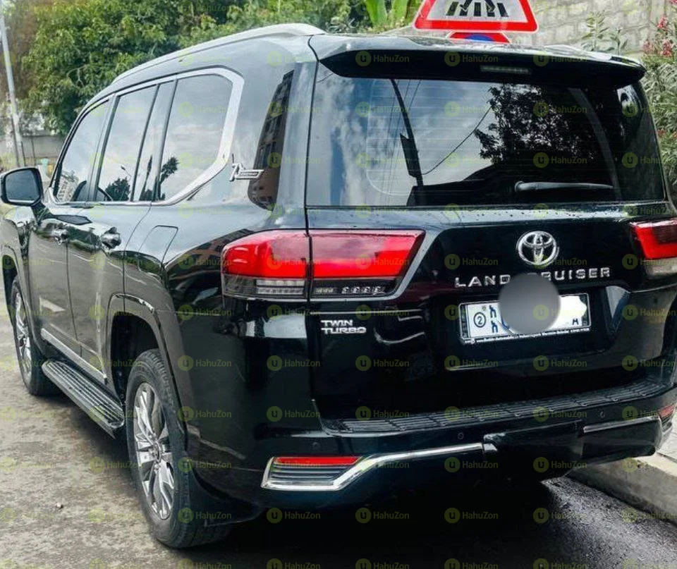 2023 Model-Toyota Land Cruiser 300