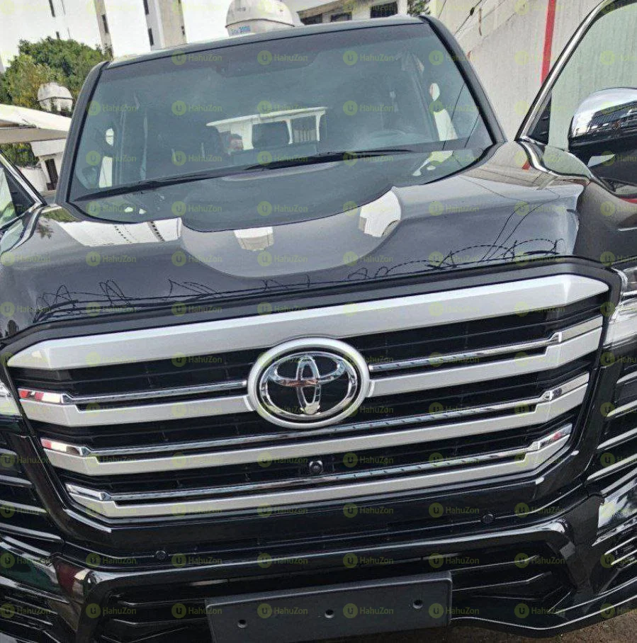 2023 Model-Toyota Land Cruiser 300