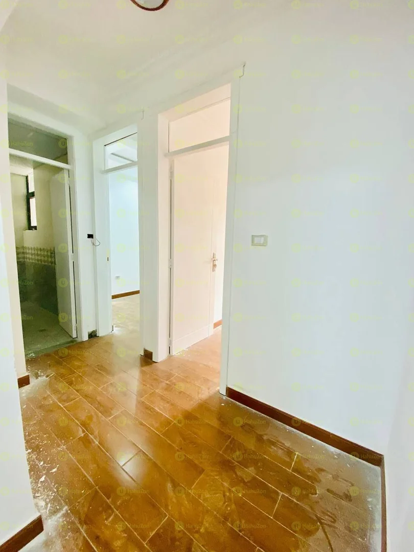 102 ካሬ የሚሸጥ አፓርታማ በሰሚት 72