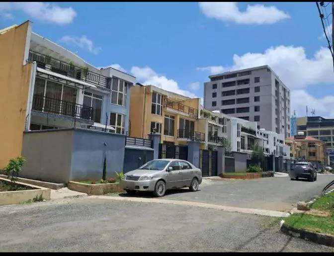 216 ካሬ የሚሸጥ ▸G+2 ቤት በአያት