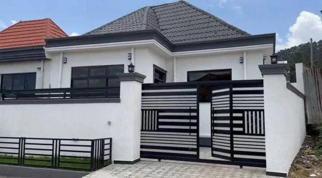 180 ካሬ የሚሸጥ ዘመናዊ ቪላ ቤት በአያት