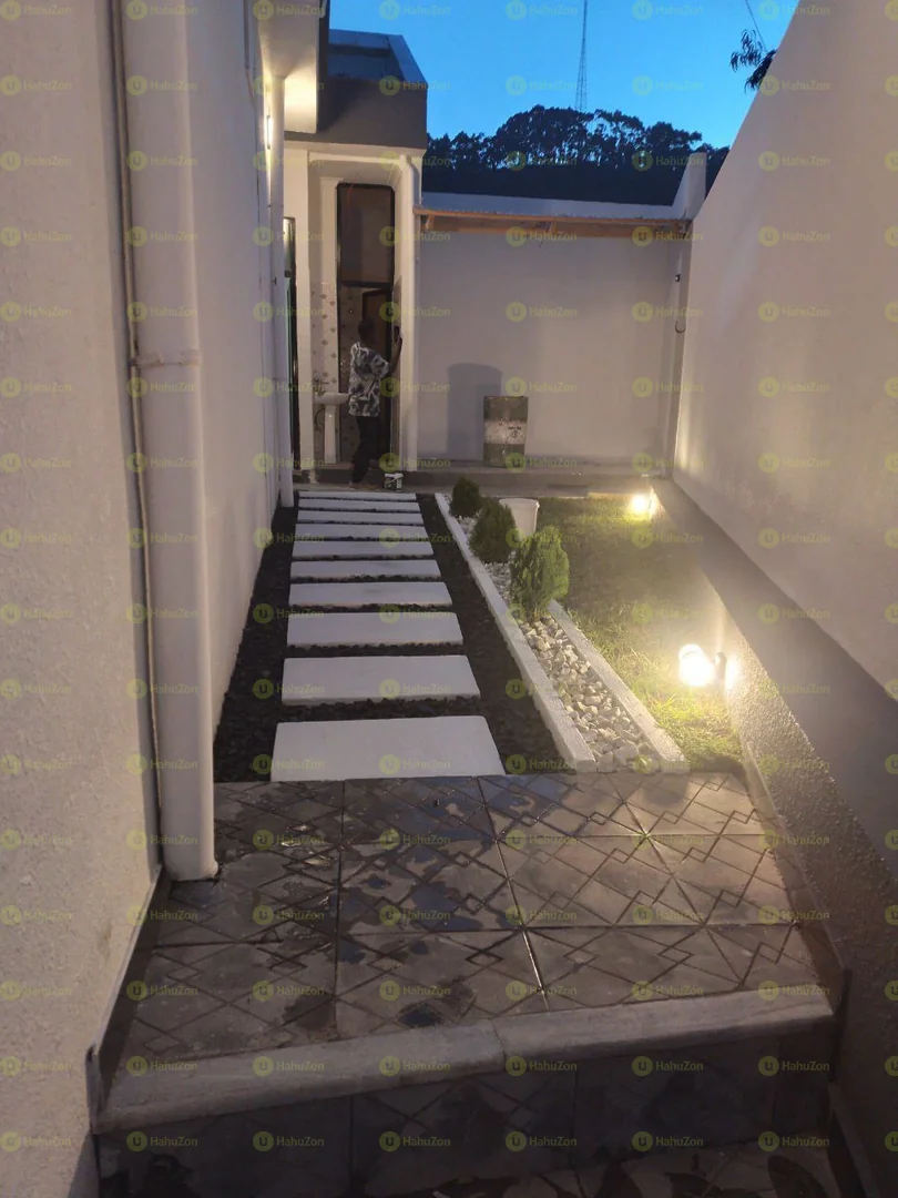 180 ካሬ የሚሸጥ ዘመናዊ ቪላ ቤት በአያት