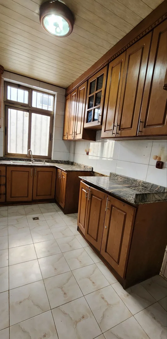 105 ካሬ የሚሸጥ አፓርትመንት በየተባበሩት