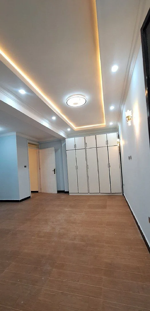 170 ካሬ የሚሸጥ አፓርትመንት በአያት 49