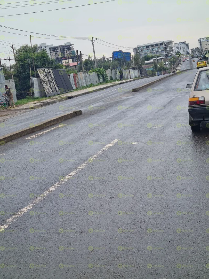 500 ካሬ የሚሸጥ ቦታ በአያት መሪ