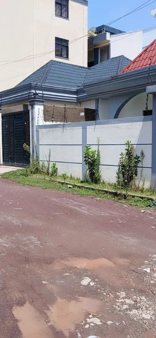 200 ካሬ የሚሸጥ ዘመናዊ ቪላ ቤት በአያት