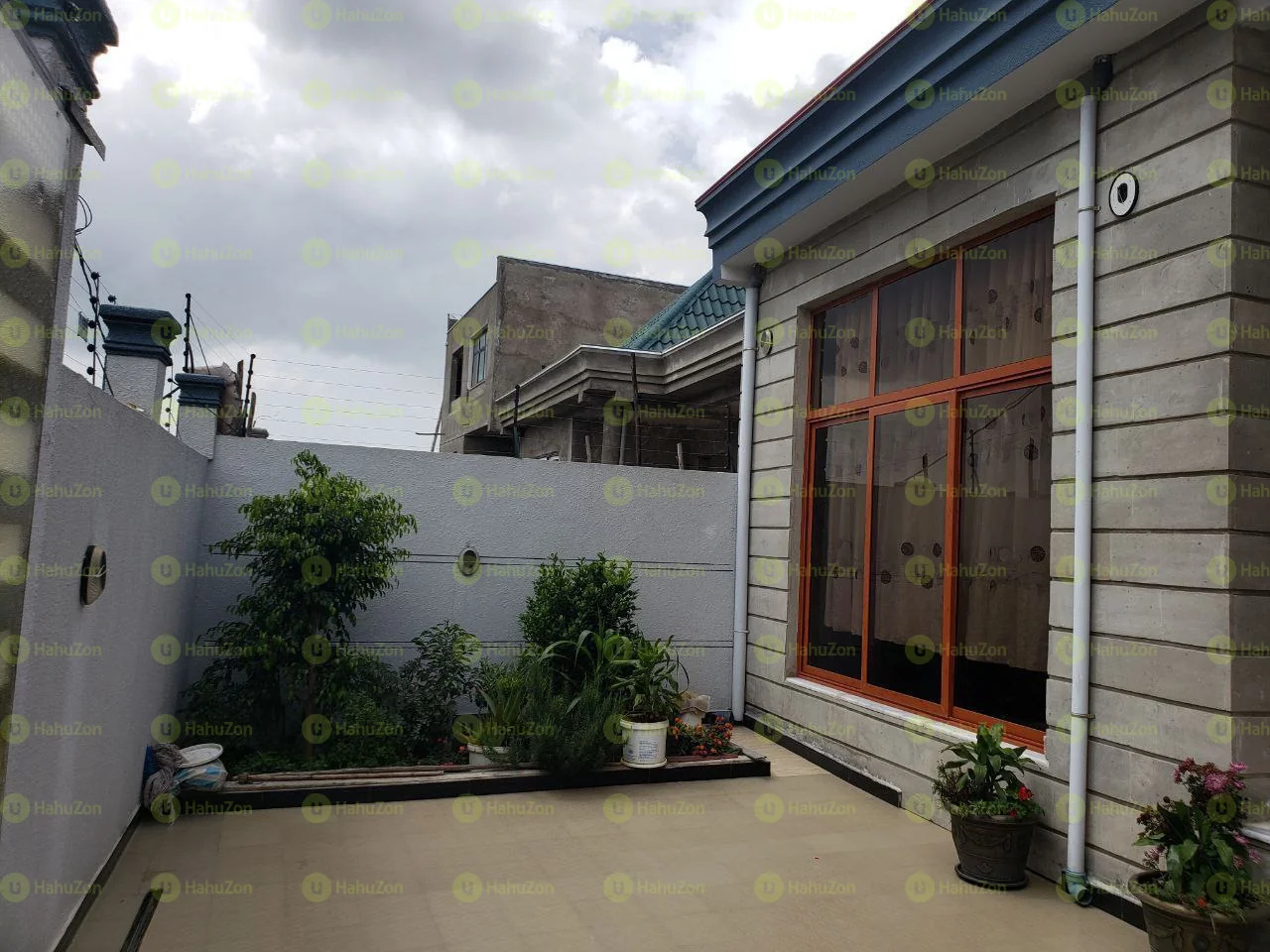 250 ካሬ የሚሸጥ ቪላ ቤት በሰሚት