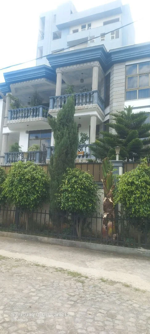 375 ካሬ የሚሸጥ G+2  ቤት በአያት