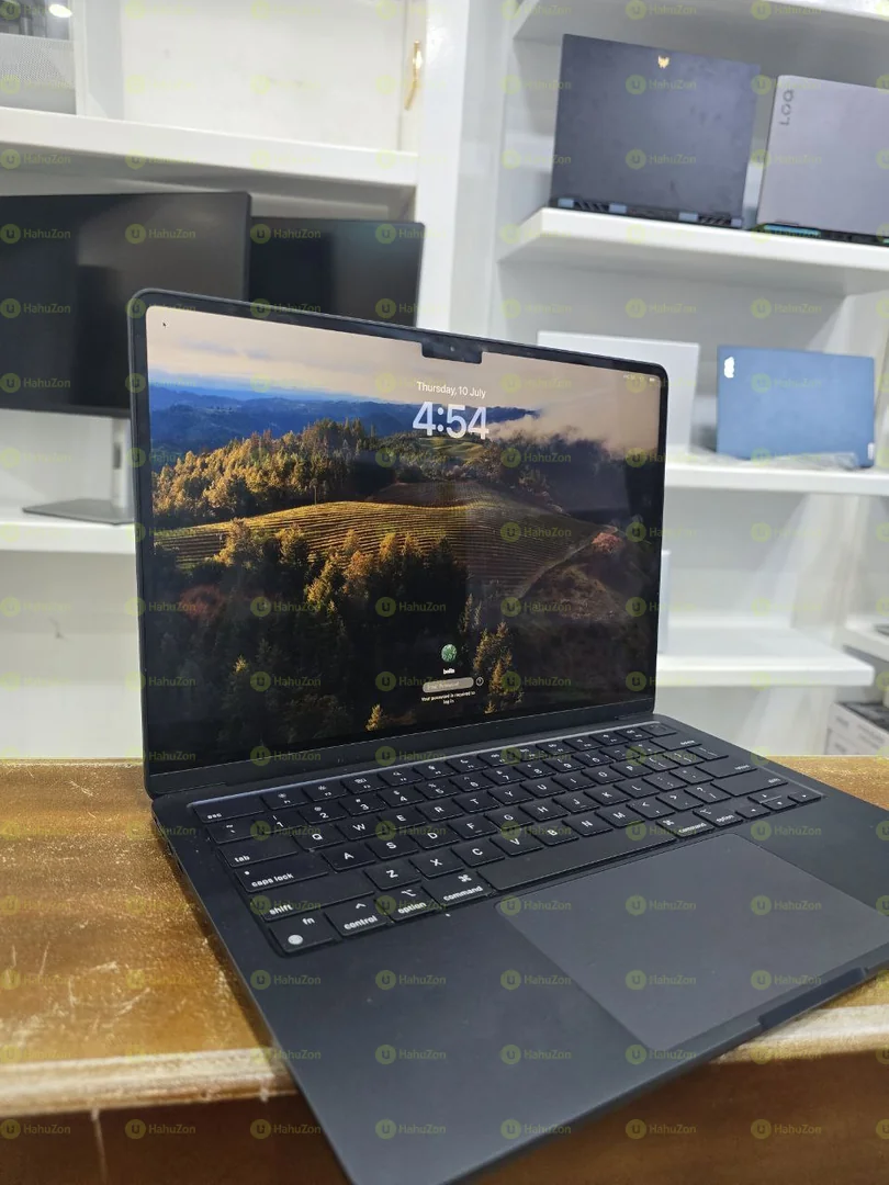 Apple MacBook Air  M2 Chip 2022 Laptop