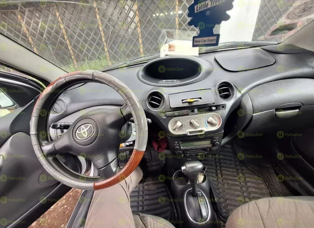 2004 Model-Toyota Vitz