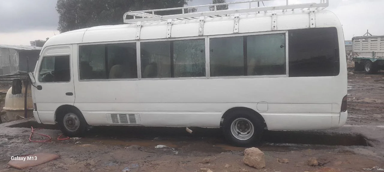 2001 Model-Toyota Coaster