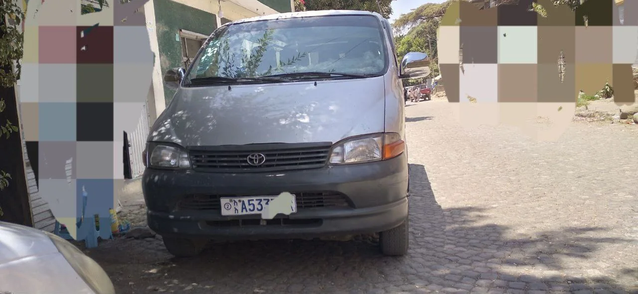 2004 Model-Toyota D4d Half Van