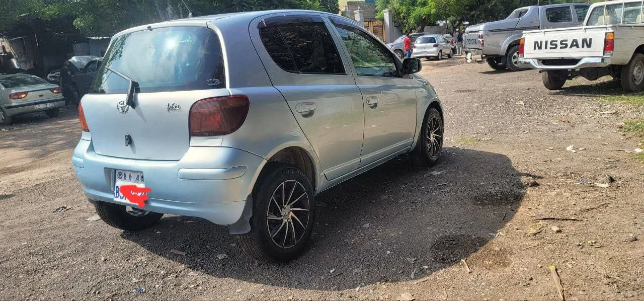 2004 Model-Toyota Vitz