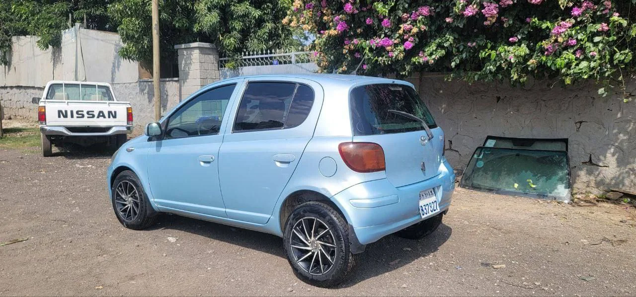2004 Model-Toyota Vitz