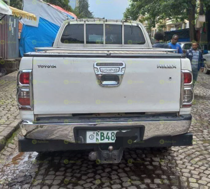 2013 Model-Toyota Hilux Extra Cab