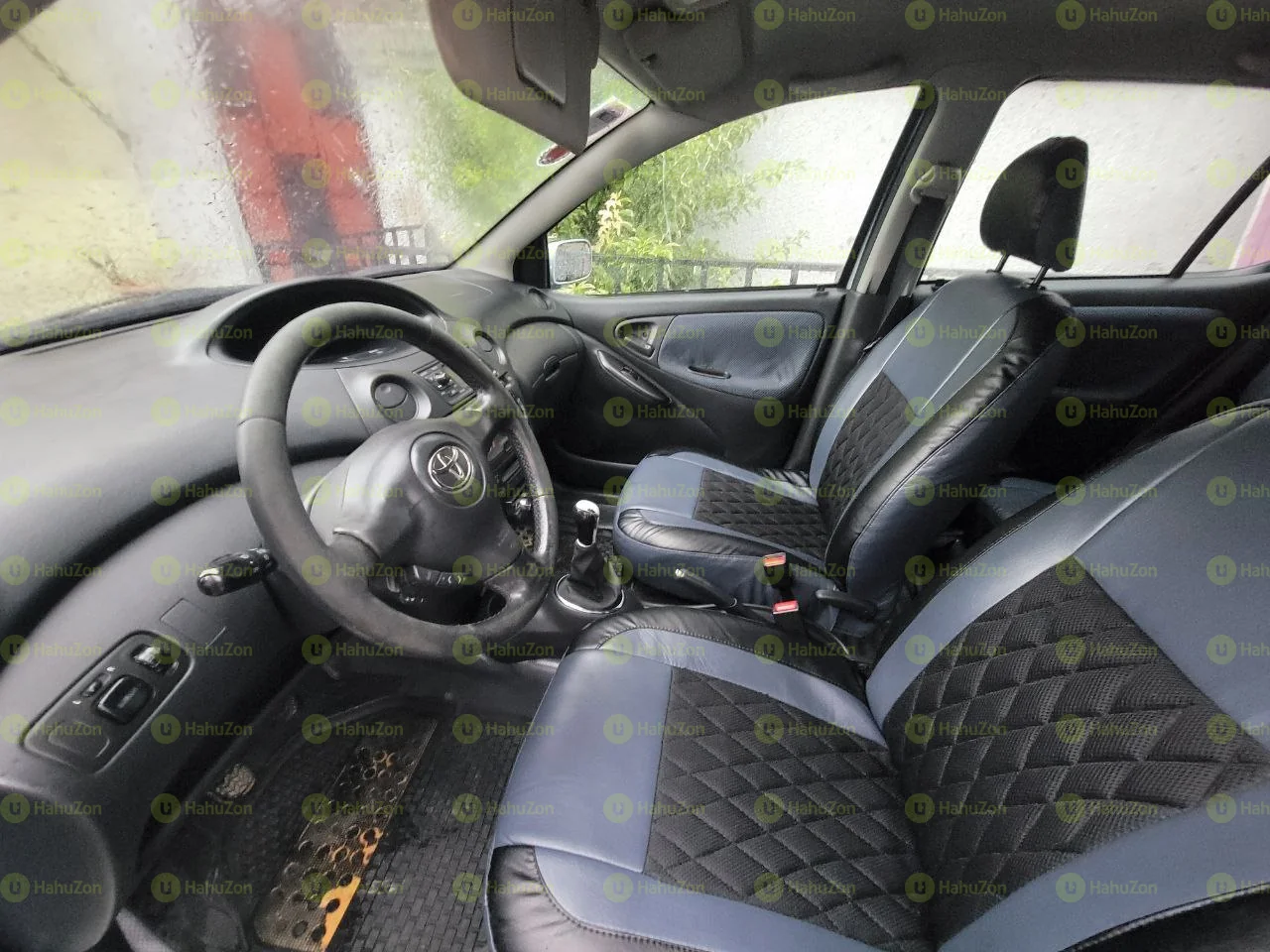 2004 Model-Toyota Vitz Yaris