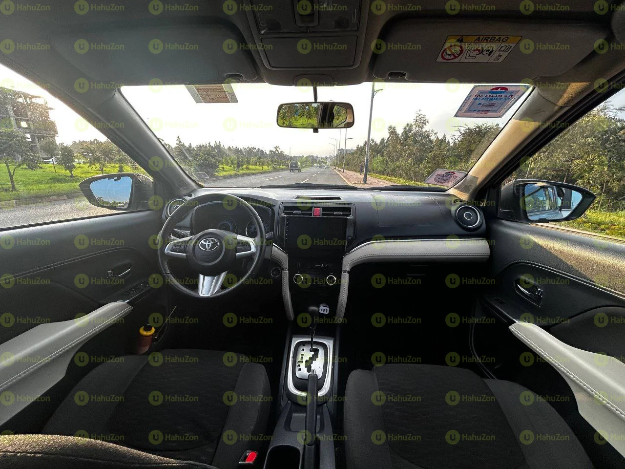 2021 Model-Toyota Rush ( s)