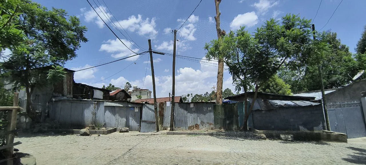 250 ካሬ የሚሸጥ ቦታ በቦሌ ሚካኤል