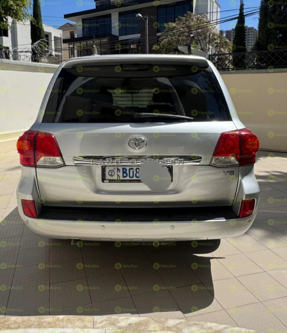 2014 Model-Toyota VXR Landcruiser V8 VX.R