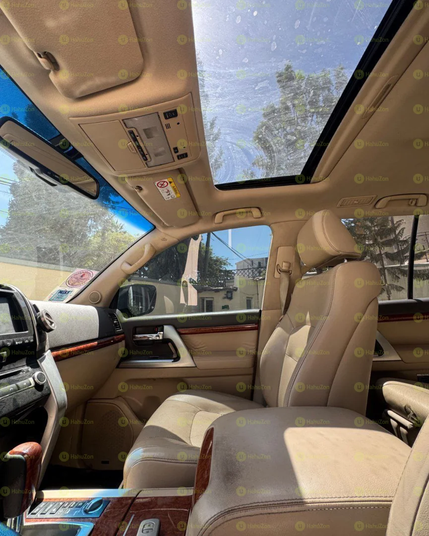 2014 Model-Toyota VXR Landcruiser V8 VX.R