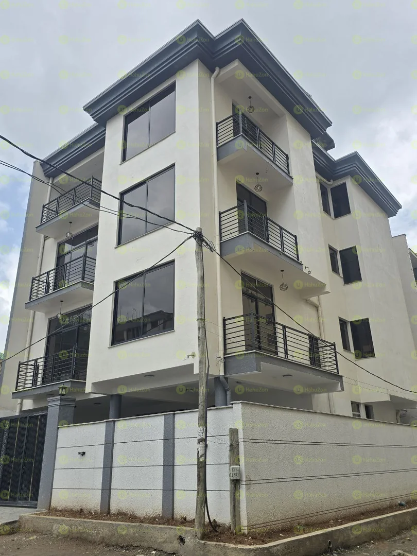 200 ካሬ የሚሸጥ G+3 ቤት በአያት