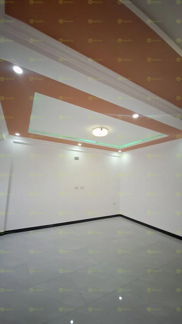 94 ካሬ የሚሸጥ G+3 ቤት በአያት