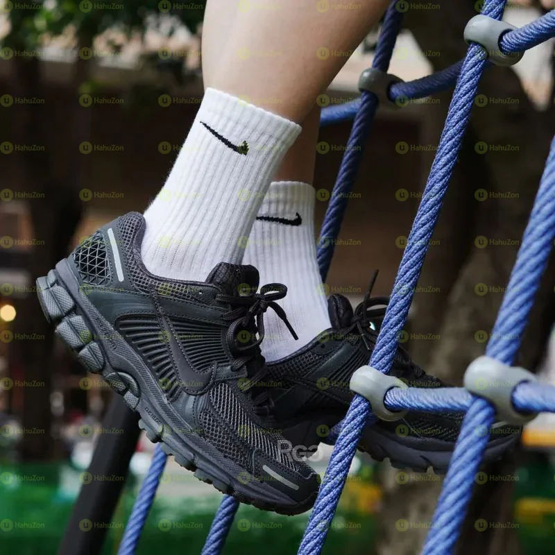 Nike Zoom Vomero 5 Men's Shoes