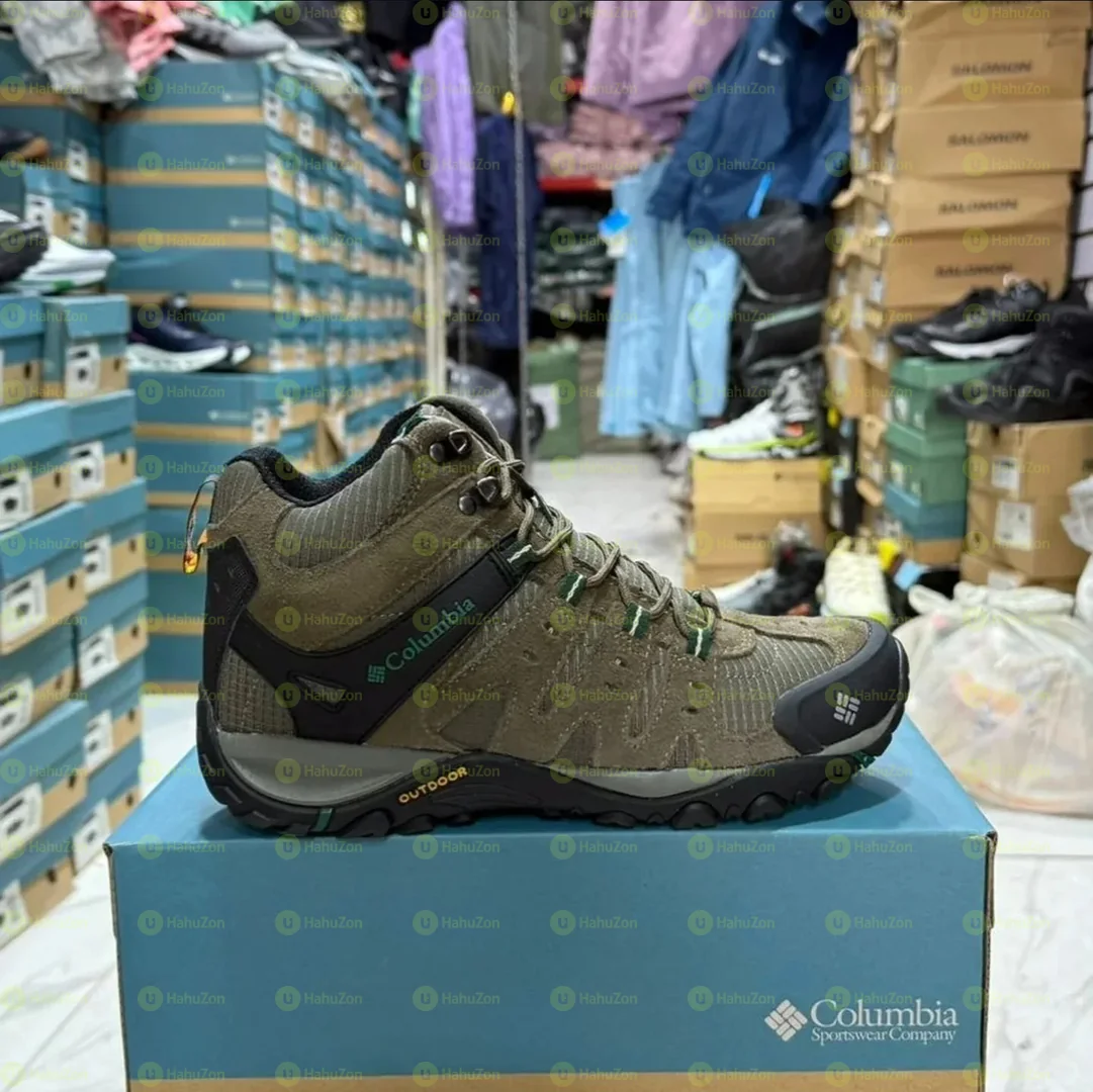 Columbia Mid Boots Men’s Hiking Shoes