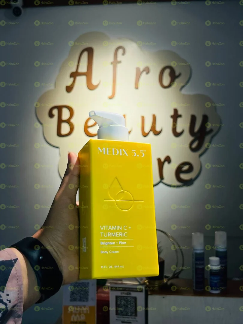 Medix 5.5 Vitamin c+ Tumeric Body Cream