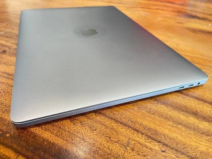 Macbook Pro 2017 Core i7 Laptop