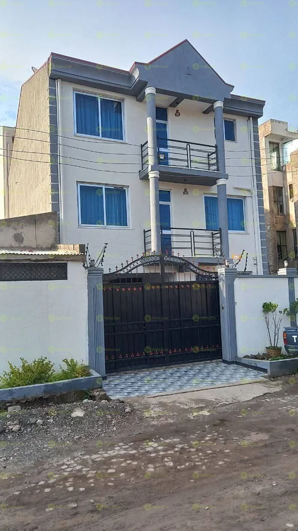 150 ካሬ የሚሸጥ  G+2 ዘምናዊ ቤት በአያት