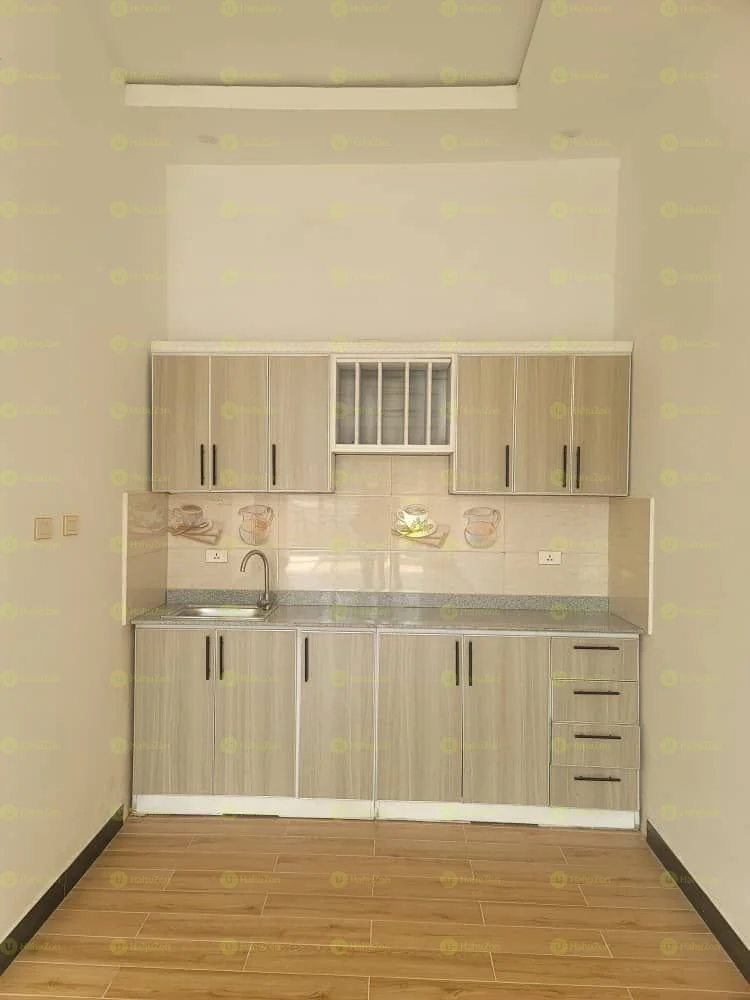 200 ካሬ የሚሸጥ ቪላ ቤት በሰሚት