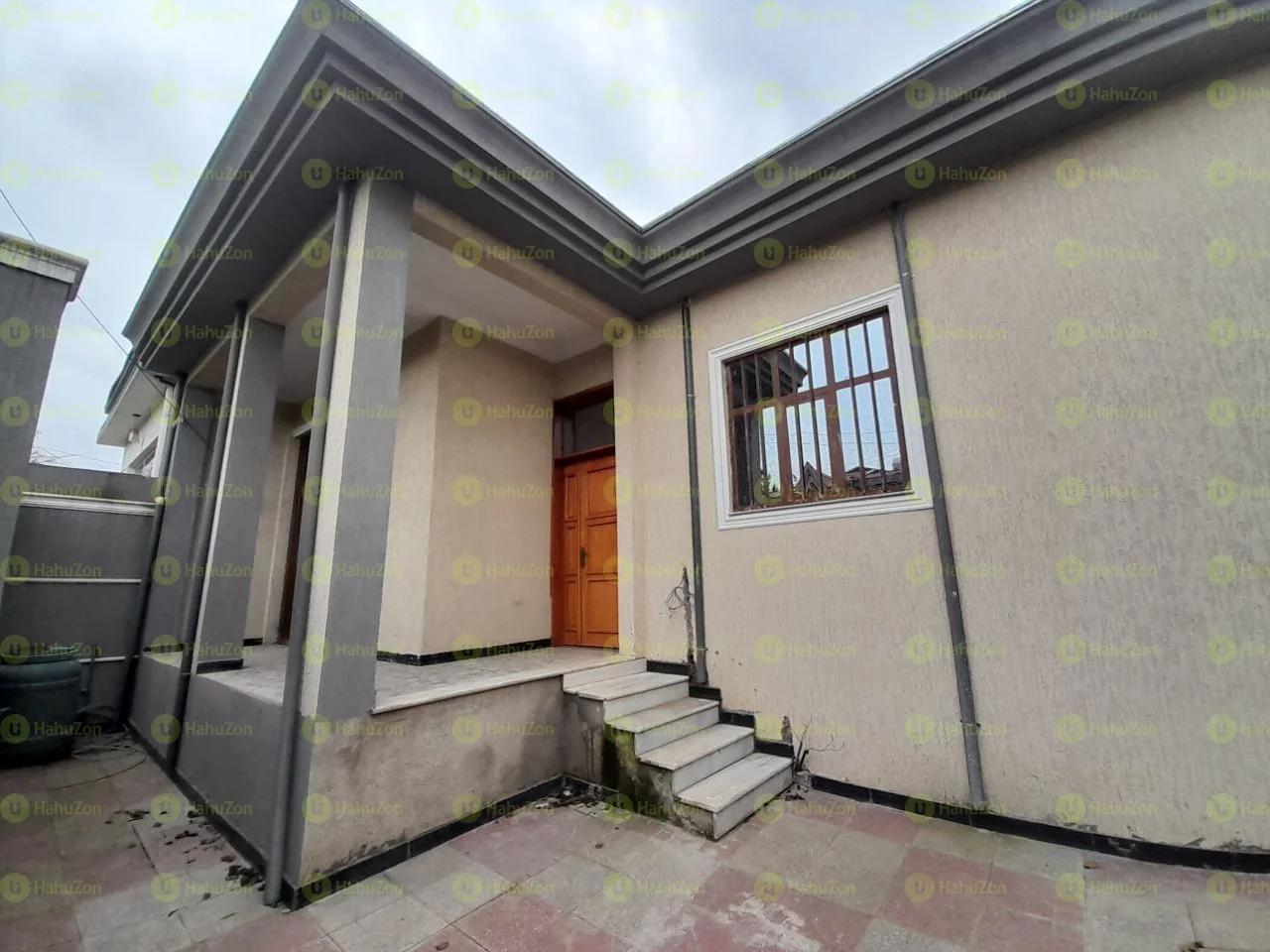 150 ካሬ የሚሸጥ ቪላ ቤት በሲኤምሲ መሪ