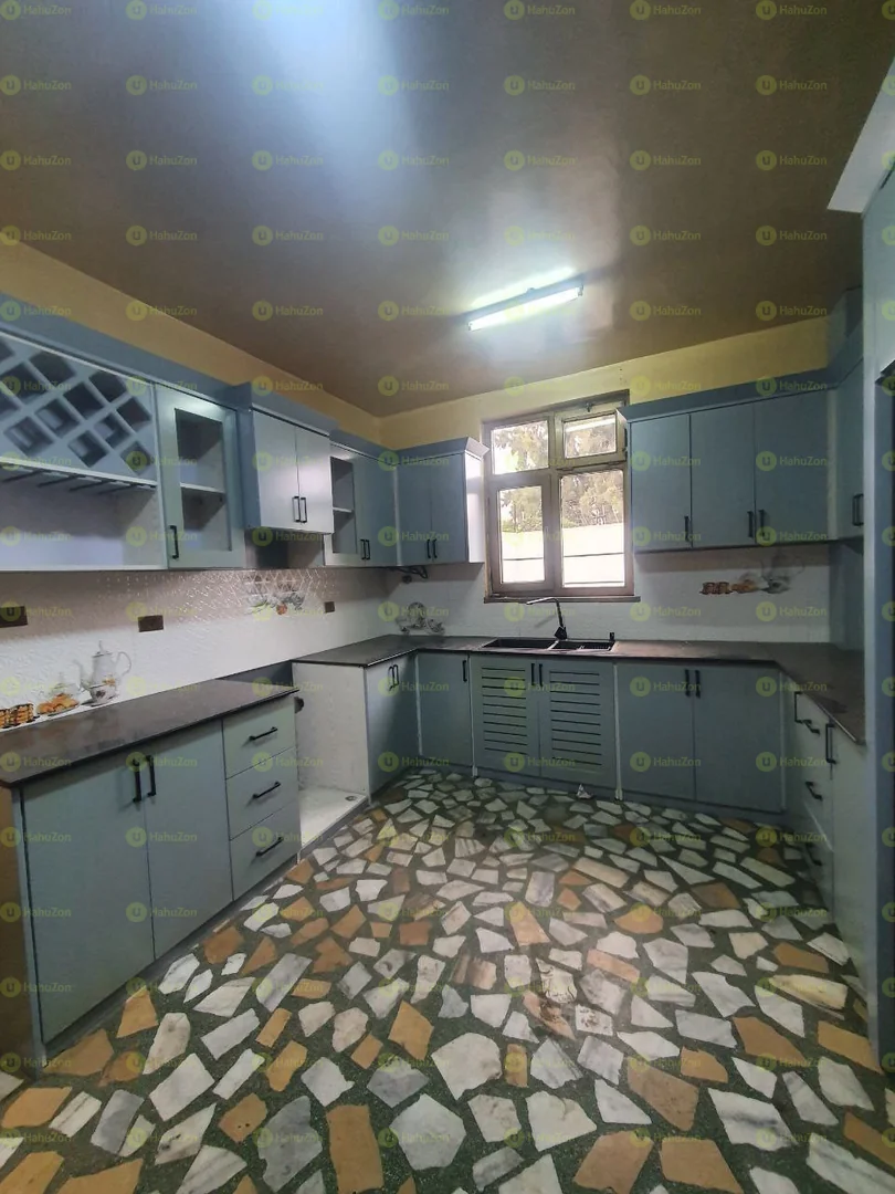 312 ካሬ G+2 የሚሸጥ ቤት በመገናኛ ቶቶት