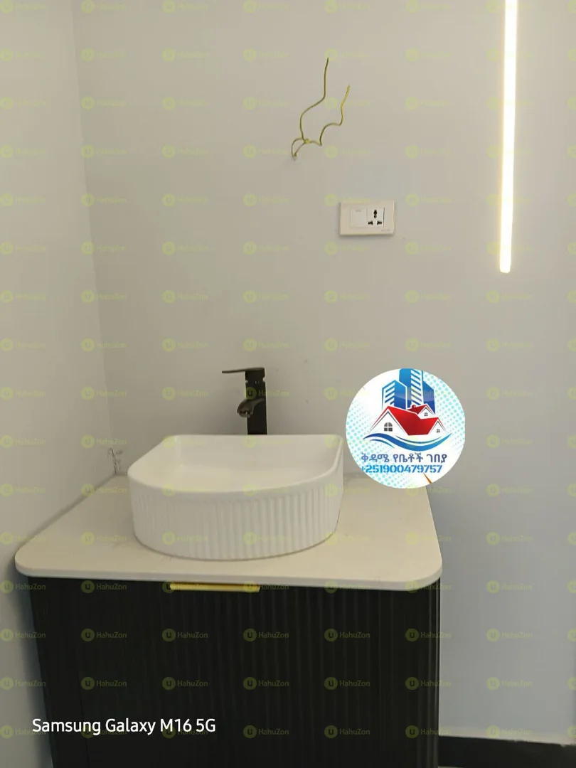 200 ካሬ የሚሸጥ L ቤት በጉርድ ሾላ