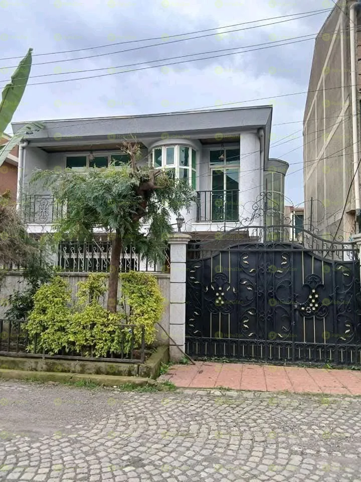 175 ካሬ የሚሸጥ G+2 ቤት ፊጋ