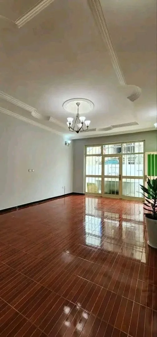 150 ካሬ የሚሸጥ ቤት በአያት