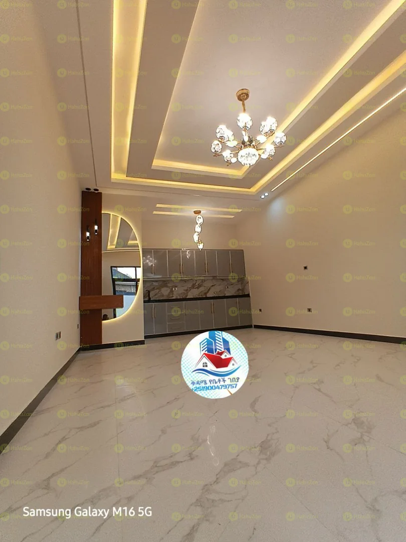 205 ካሬ የሚሸጥ ቪላ ቤት በወሰን